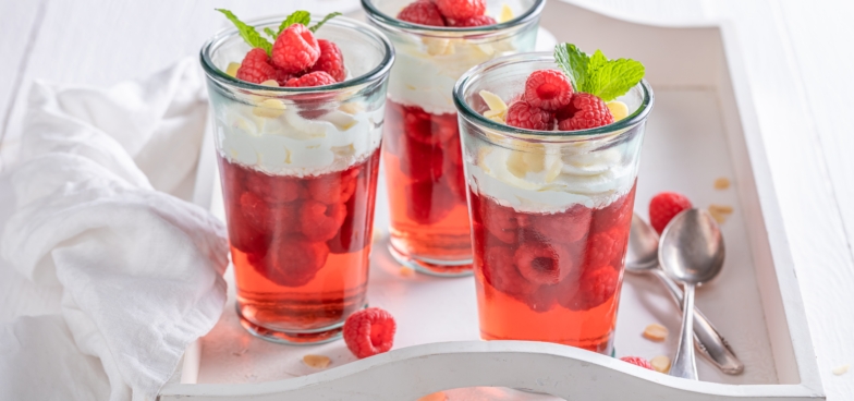 Порно жігіт үйге кіріп, апайына қарсы тұра алмады.