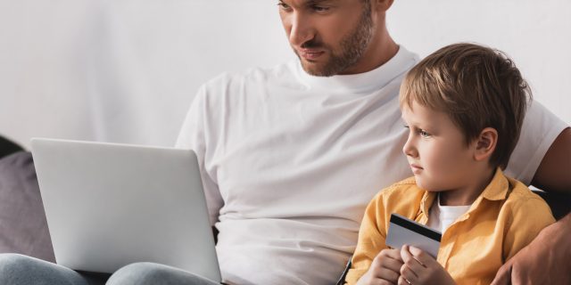 5 children&#8217;s bank cards with free disruption and bonuses