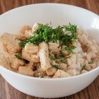 Жареное куриное филе на сковороде в сметанном соусе: рецепт