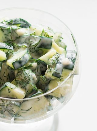 Салат из огурцов с мятой