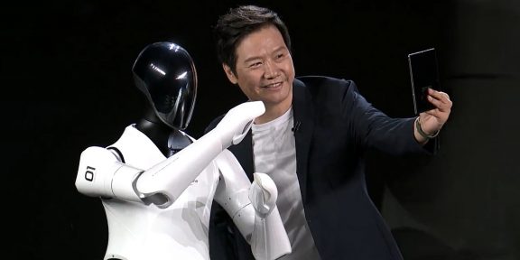 Xiaomi показала человекоподобного робота CyberOne