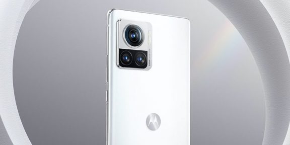 Motorola показала Moto X30 Pro — флагман с камерой на 200 Мп и зарядкой 125 Вт