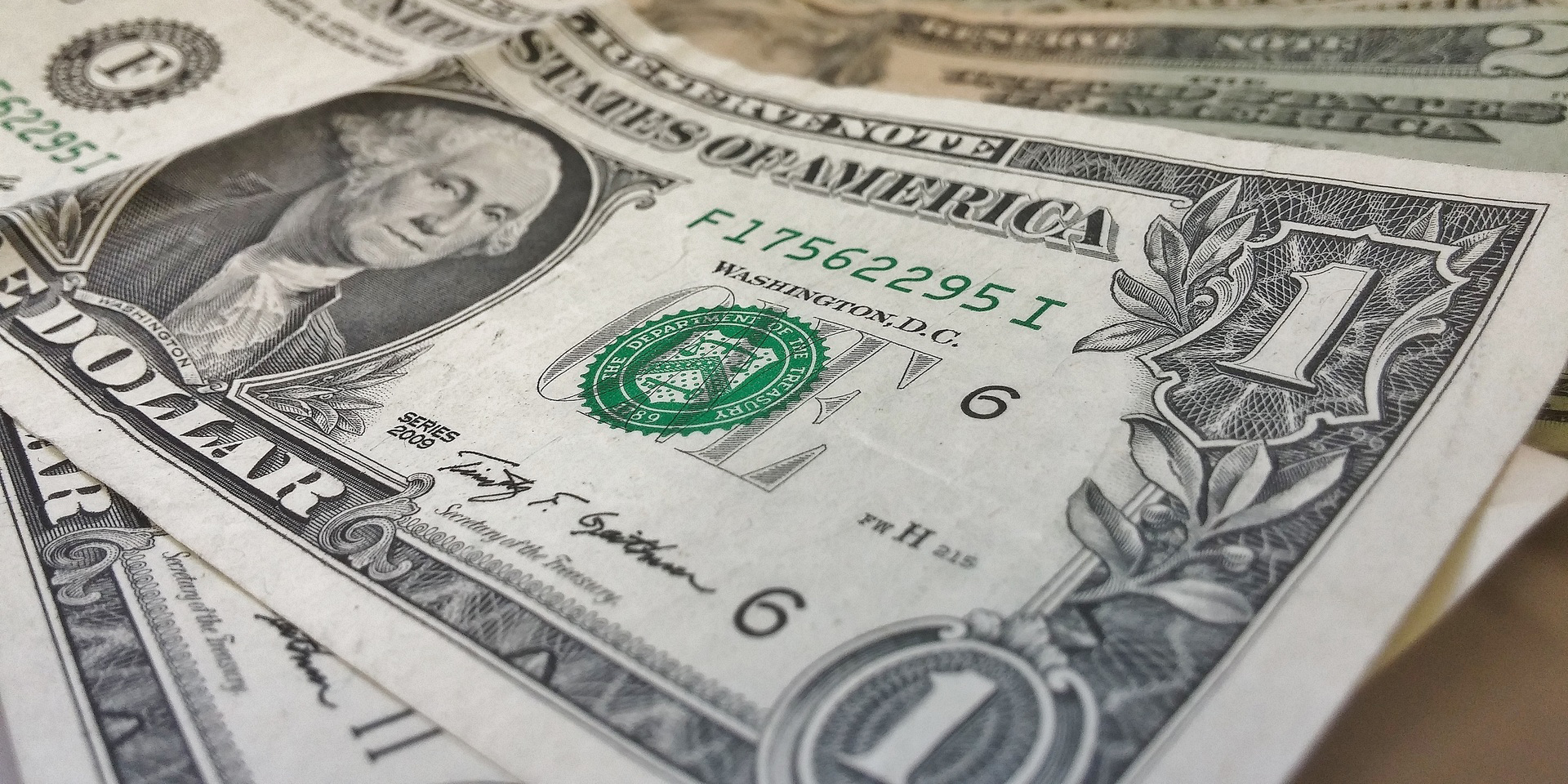 снять доллары