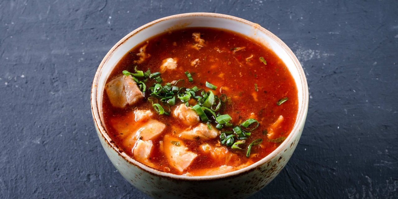 Томатный суп с курицей в итальянском стиле