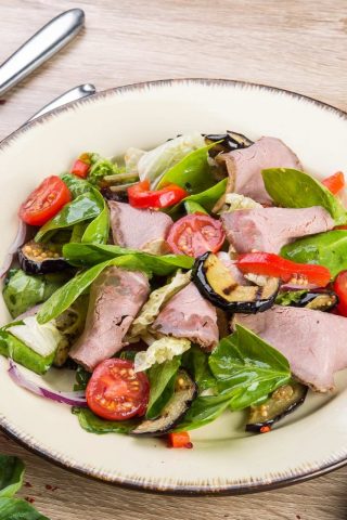 Мясной салат с баклажаном
