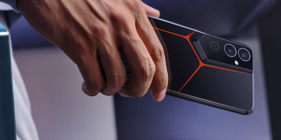 В России выходит Tecno Pova Neo 2 — смартфон с батареей 7 000 мА·ч за 11 990 рублей