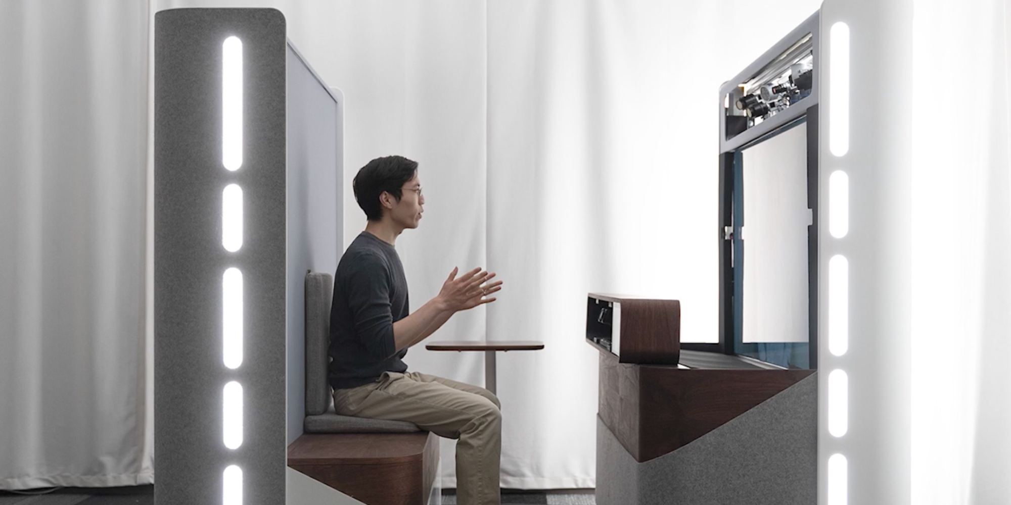 Google тестирует будку для видеоконференций с эффектом присутствия