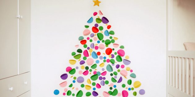 Как украсить дом к Новому году: ёлка из цветной бумаги