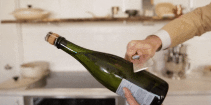 Как открыть шампанское ножом