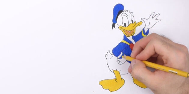 Как нарисовать популярного утёнка цветными карандашами: раскрасьте окантовку