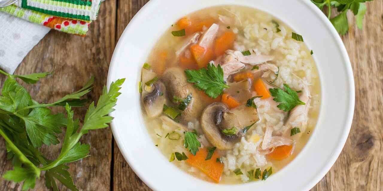 Куриный суп с грибами и рисом