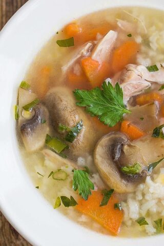 Куриный суп с грибами и рисом