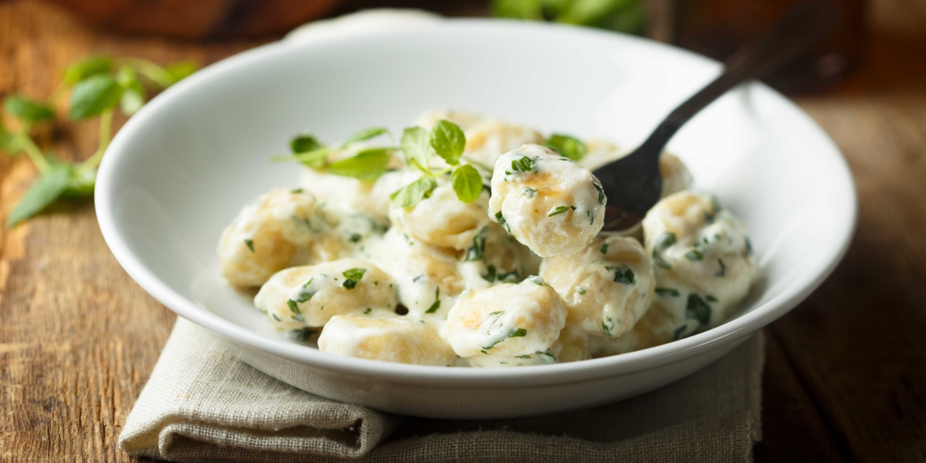 Творожные клецки с шоколадом