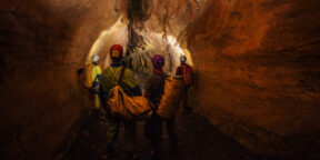 Учёные из Испании проникли в пещеру, куда тысячелетиями не ступала нога человека