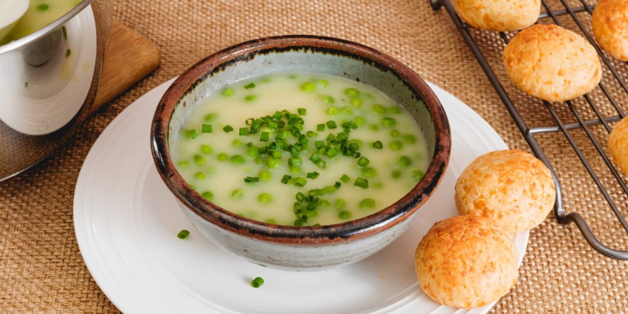 Суп-пюре с картошкой и зелёным горошком