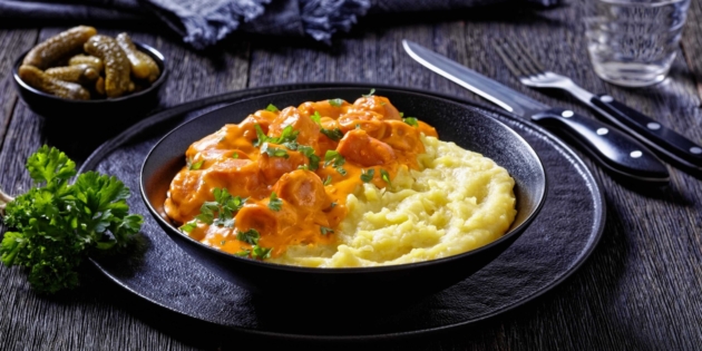 Вторые блюда с сосисками, которые готовятся просто