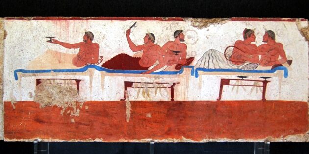 Сцена симпосия. Фрагмент фрески на саркофаге из «Гробницы ныряльщика», V в. до н. э.