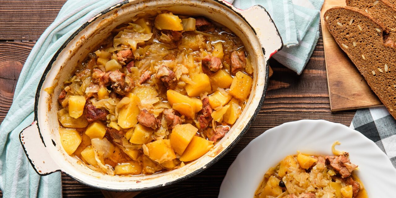 Мясо (свинина) с капустой и картошкой: как потушить, рецепт с фото пошагово