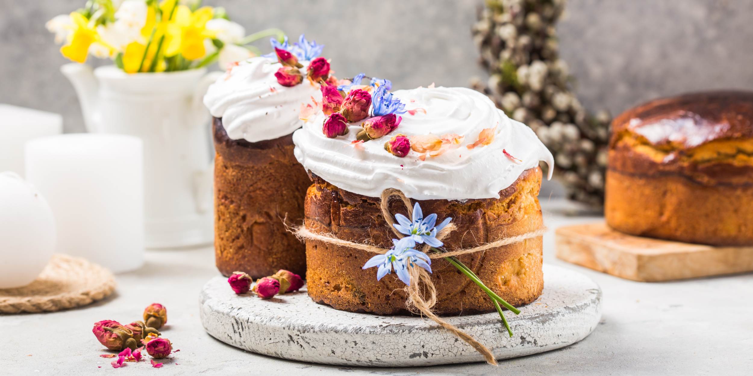 Что приготовить на Пасху: куличи, творожные пасхи, крашеные яйца и необычные десерты