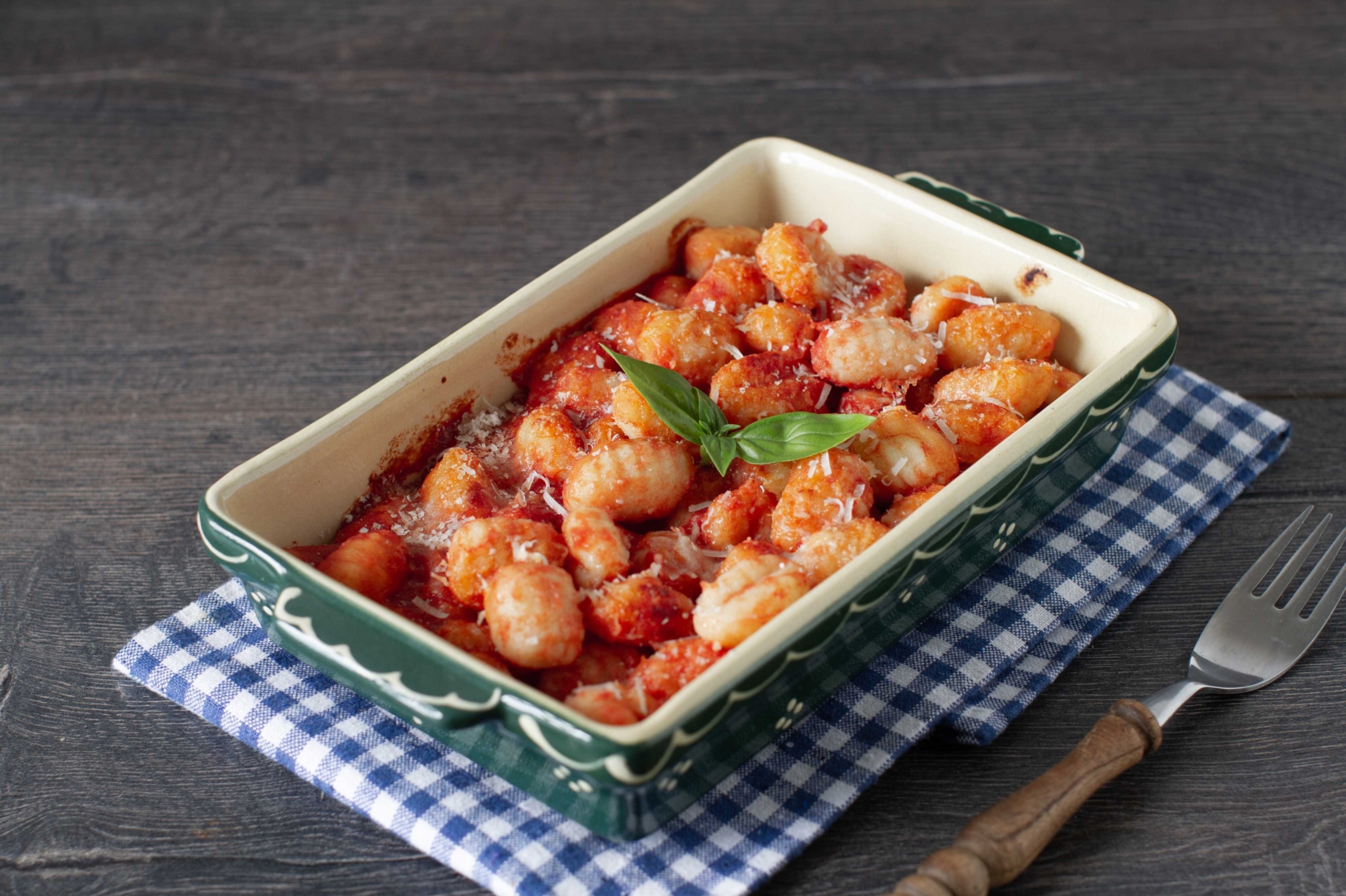 Творожные клецки с шоколадом