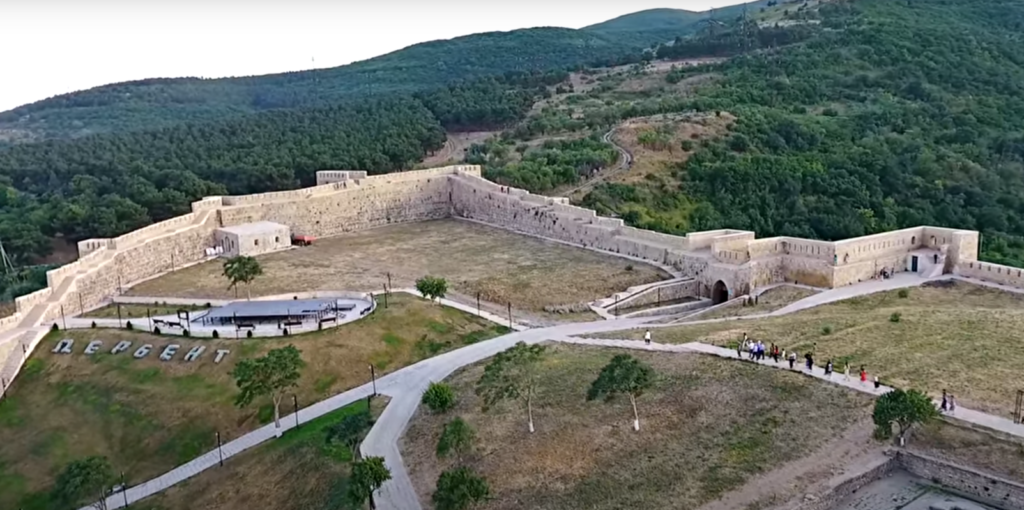 Достопримечательности России: Крепость Нарын-Кала, Дербент