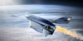 Virgin Galactic анонсировала первый коммерческий суборбитальный полёт