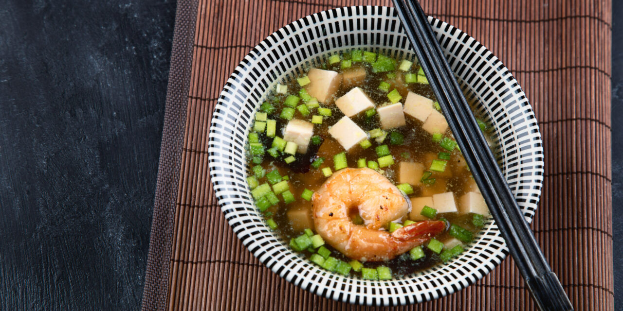 Мисо-суп с креветками и тофу