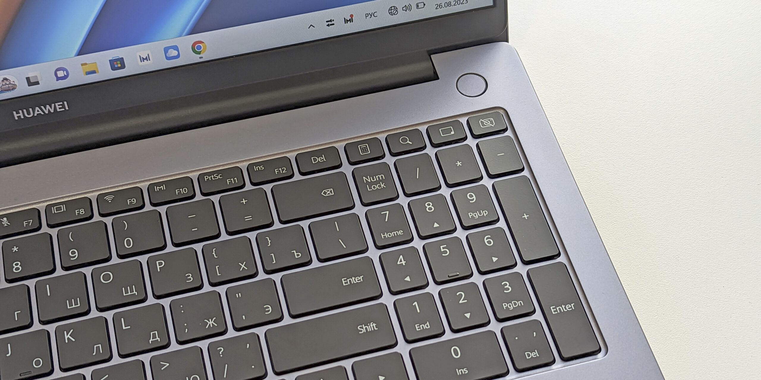 Обзор Huawei MateBook D16 2023: цифровой блок клавиатуры