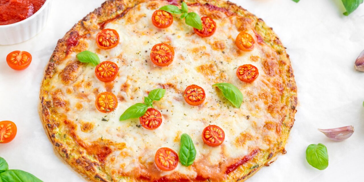 Пицца из кабачков с помидорами и сыром
