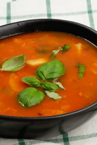 Томатный суп из редьки