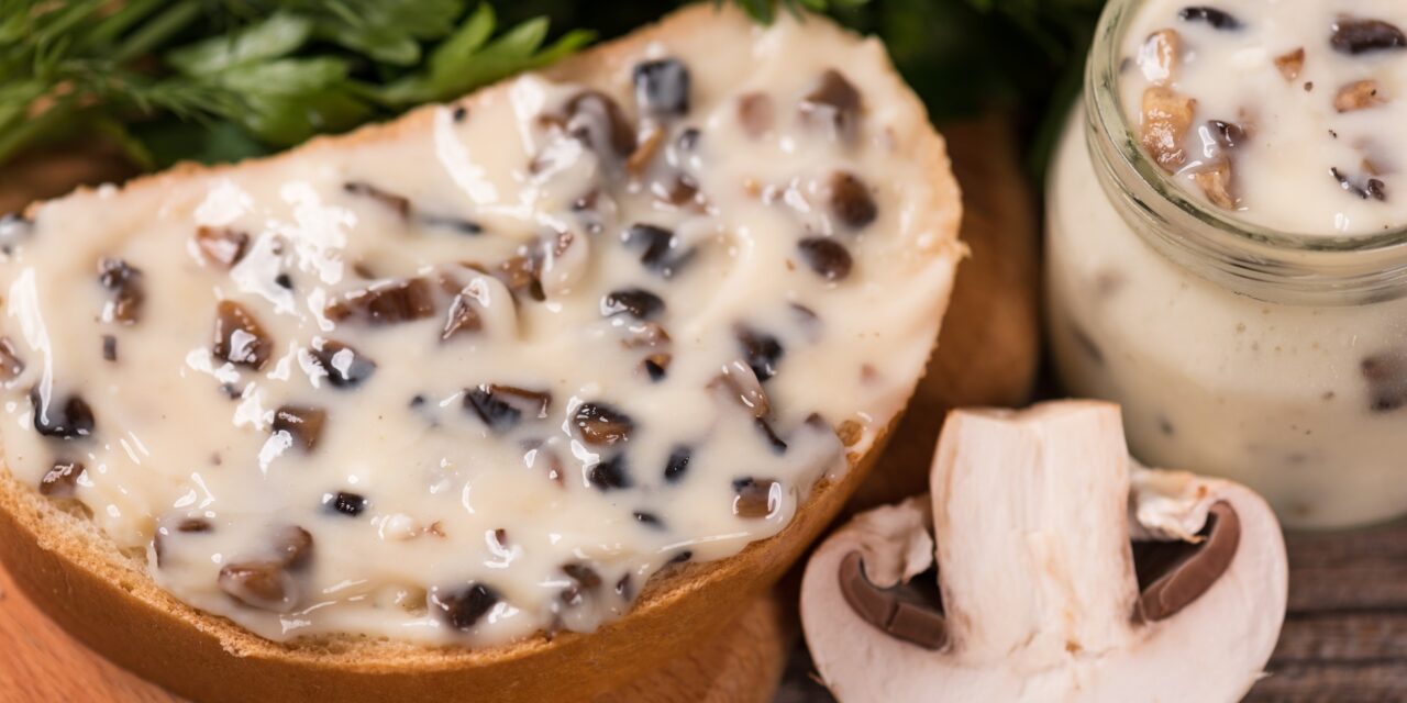Плавленый сыр из творога с грибами