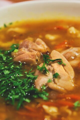Рецепт с историей: куриный суп с «затирушками»