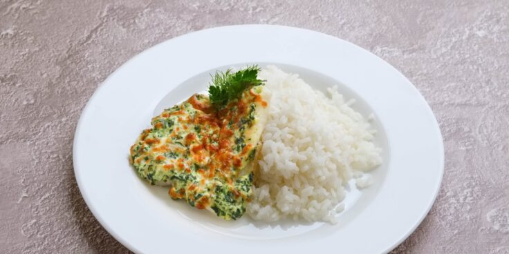 Медальоны из хека в духовке: рецепт — Лайфхакер