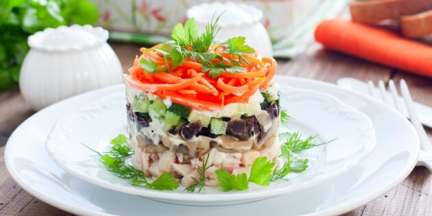 Новогодние салаты 2024 — 40 рецептов самых вкусных и красивых салатов на Новый Год