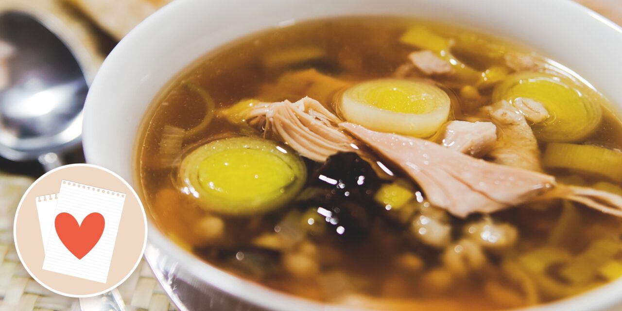 Наше любимое: кок-а-лики — шотландский куриный суп с луком-пореем и черносливом