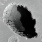 дыра на марсе