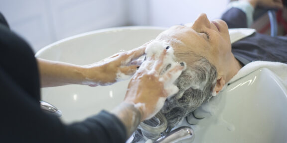 В Сети новый тренд — не мыть волосы минимум 30 дней