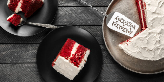 Лучшие торты на Новый год — 2024: Классический торт «Красный бархат»