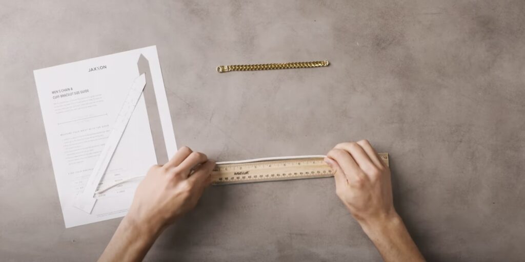 Как узнать размер браслета: вместо сантиметровой ленты можно использовать нитку или полоску бумаги