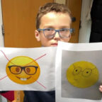 10-летний британец просит Apple изменить эмодзи с очками — сейчас он «оскорбительный»
