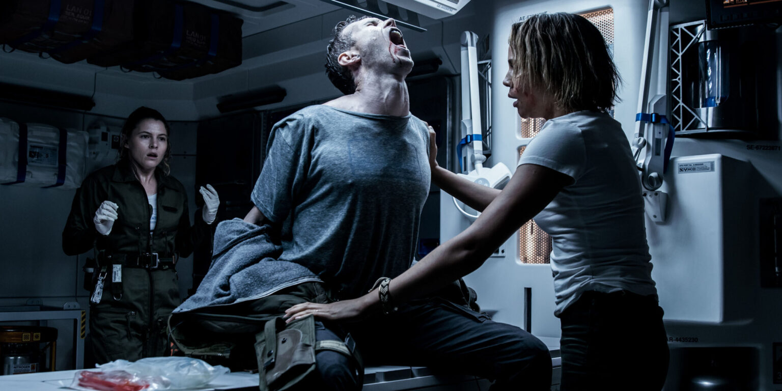 Древняя библия ветхий завет. Новый завет книга. Ветхий и новый завет. Ветхий завет. Новый завет красный.