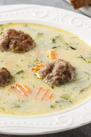 Итальянский сливочный суп с фрикадельками