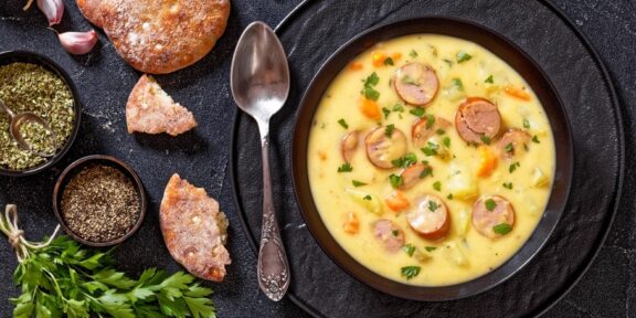 Картофельный суп с сосисками: рецепт