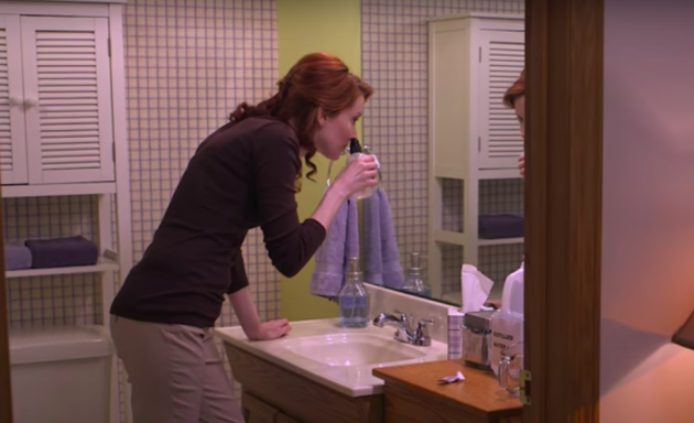 Как промывать нос: примите правильную позу