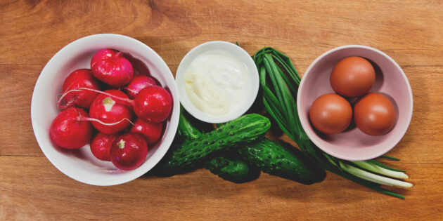 Салат из редиски с яйцом: подготовьте ингредиенты