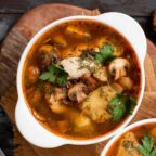 Ароматные супы с грибами и курицей: простые рецепты