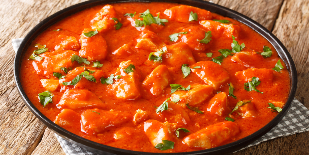 Stewed chicken with tomatoes and garlic