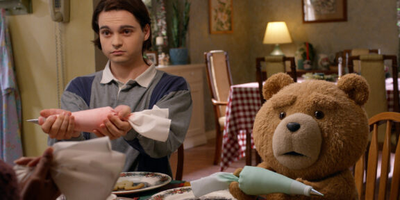 «Третий лишний» — хитовый сериал о болтливом медведе Теде. Вот чем проект хорош и плох