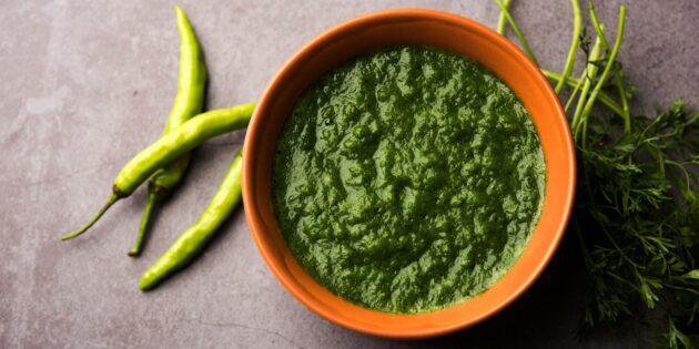 Рецепт зелёного соуса: из кинзы с имбирём
