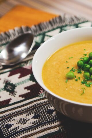 Наше любимое: картофельный суп-пюре с консервированной горбушей